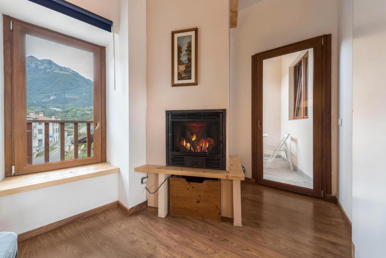 Agriturismo Al Gallo Nero La Torre Tenno Exteriér fotografie