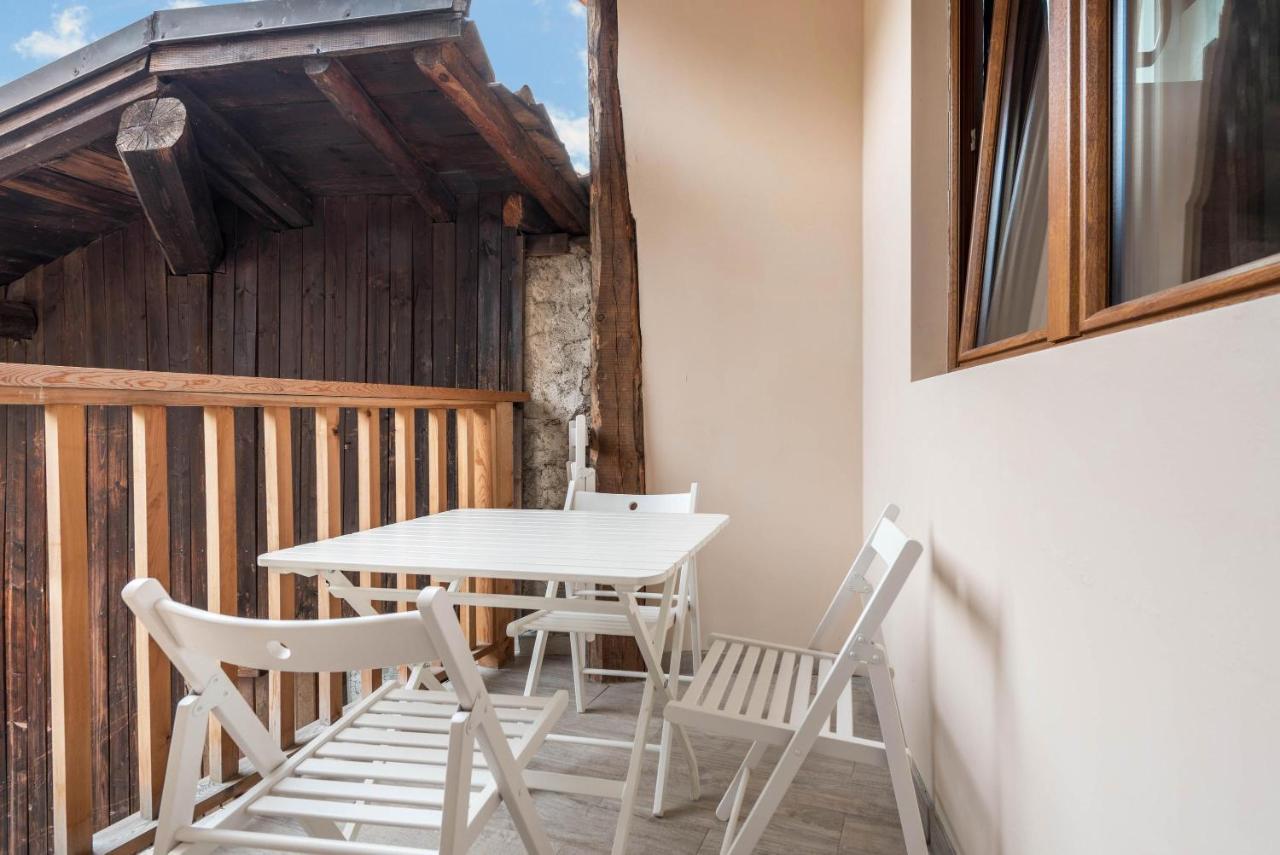 Agriturismo Al Gallo Nero La Torre Tenno Exteriér fotografie